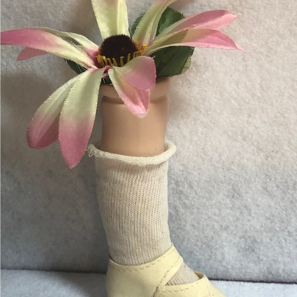 Ceramic Doll Leg Vase - Picture 2 of 12